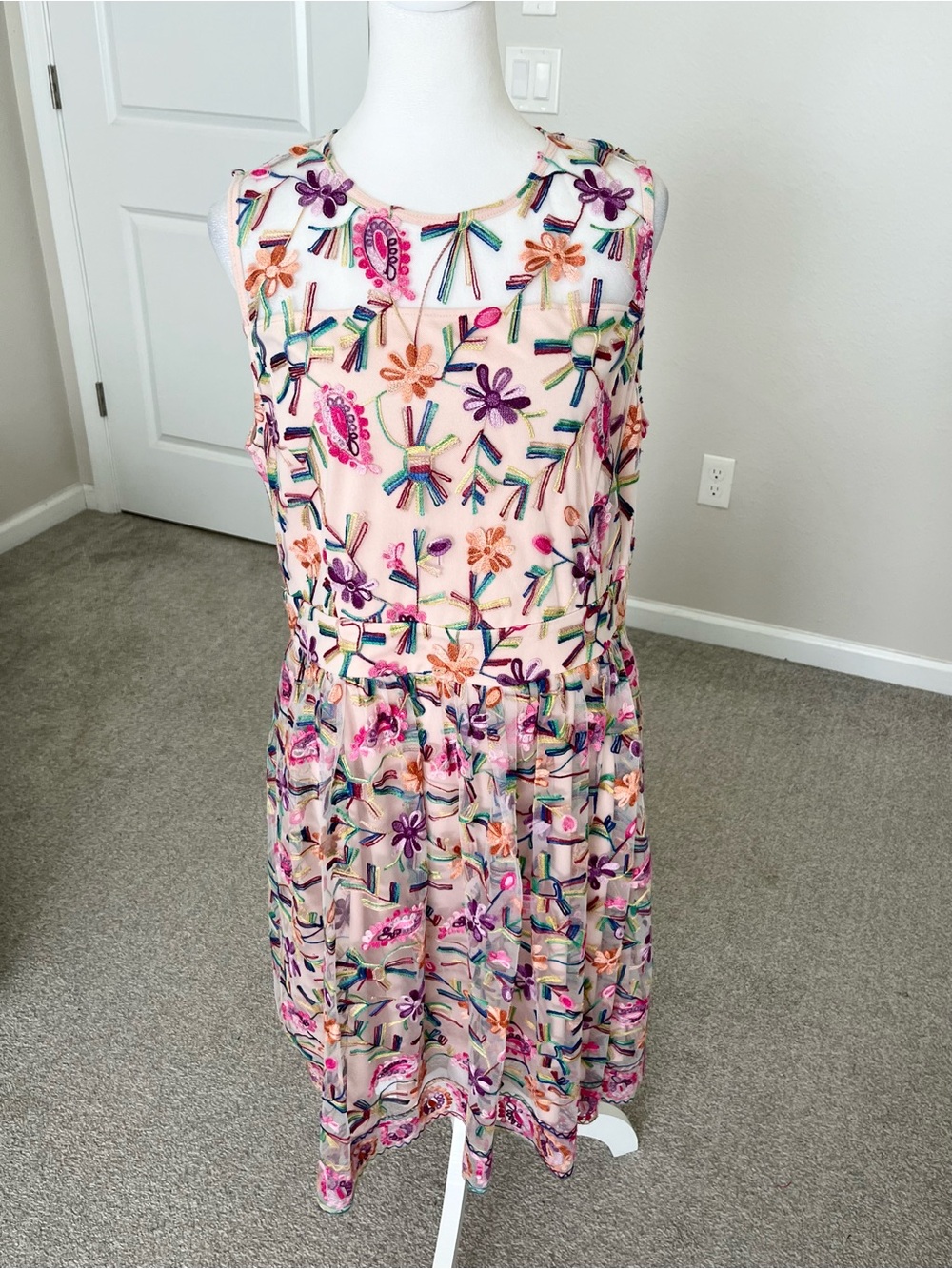 NWOT 🌸 Neiman Marcus Pink Embroidered Floral Mesh Mini Dress Size XL